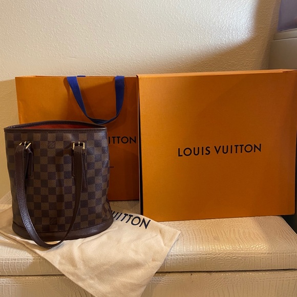 LOUIS VUITTON BUCKET BAG AUTHENTIC - Picture 1 of 15